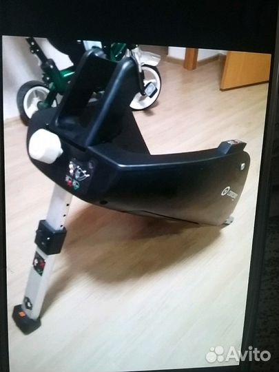 Автомобильное кресло