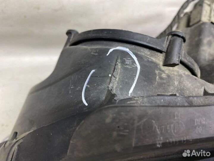 Фара левая Mercedes-Benz E W211 2002