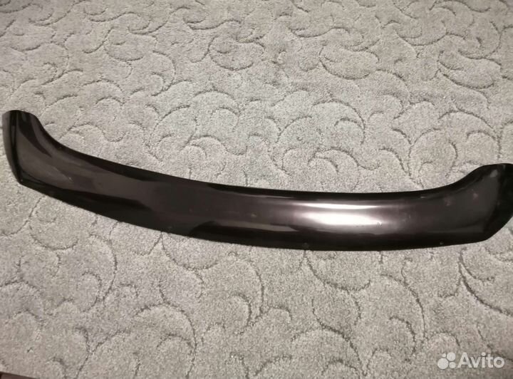 Дефлектор капота