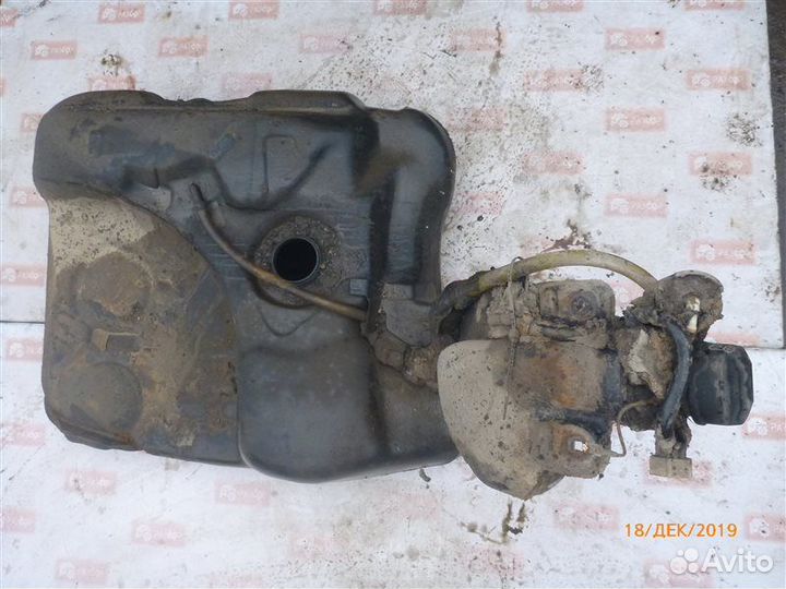 Бак топливный Volkswagen Golf MK2 RF 1988