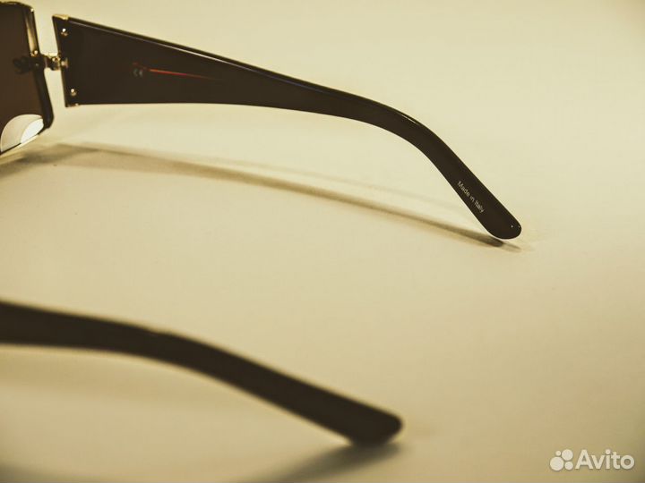 Солнцезащитные очки женские Loewe