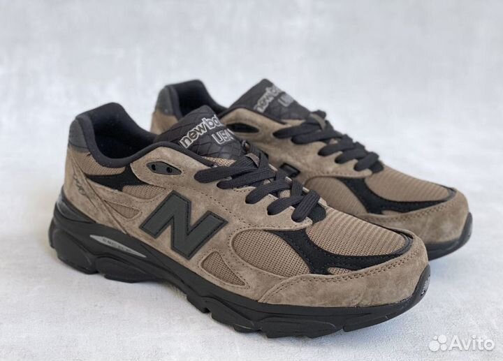 New Balance 990