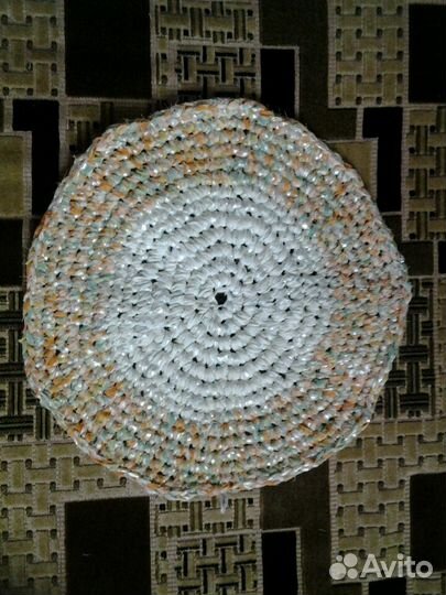 Коврик ручной вязки