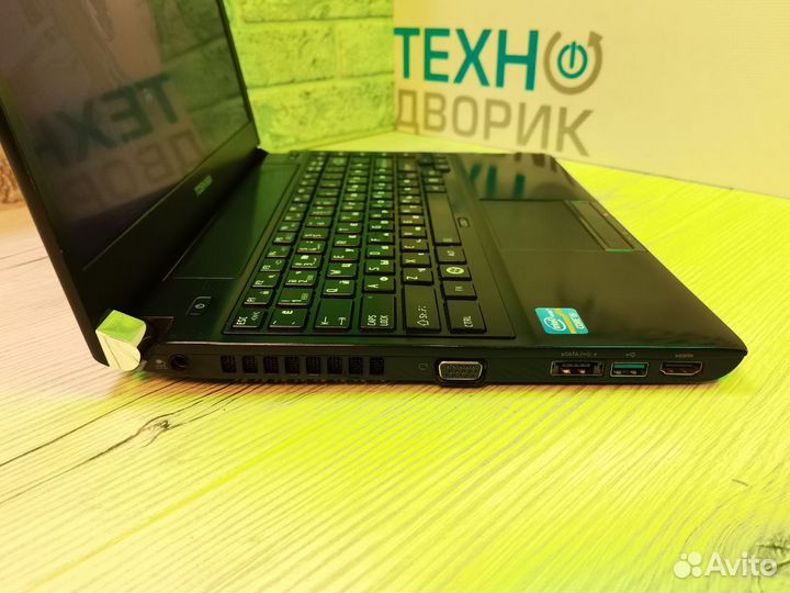 Ноутбук Toshiba Portege R930-Dynabook 8/250gb 13.3