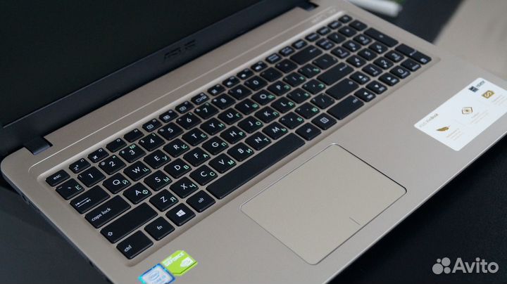 Игровой ноутбук Asus (i3/8GB/nvidia/SSD/гарантия)