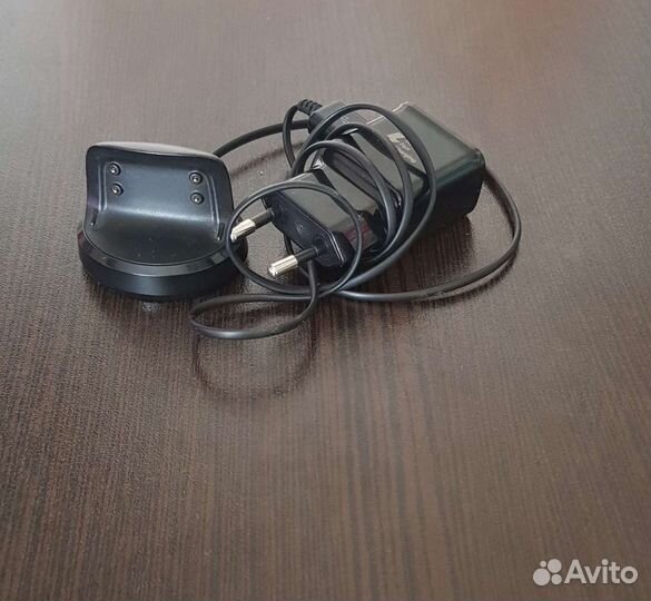 Фитнес-браслет Samsung Gear Fit 2 Pro