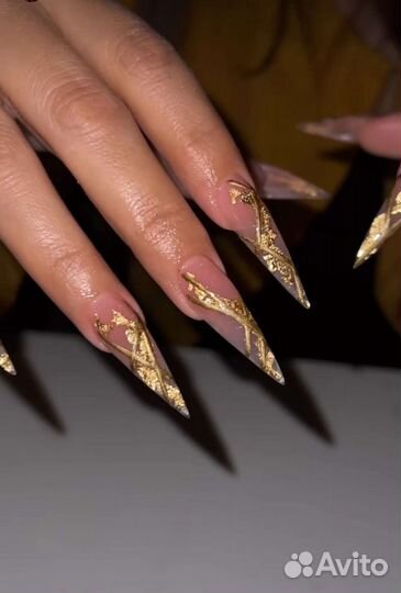 Мастер маникюра и педикюра