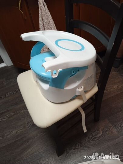 Стульчик для кормления мобильный