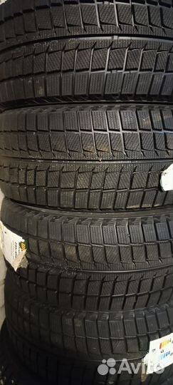 Westlake SW618 235/45 R17