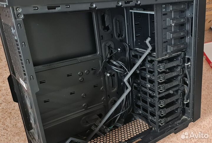 Корпус Full-Tower для пк 