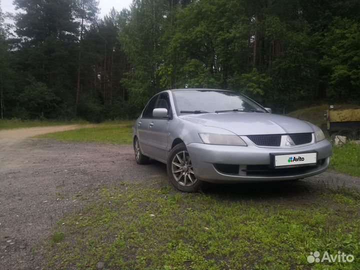 Mitsubishi Lancer 1.6 МТ, 2006, битый, 210 844 км