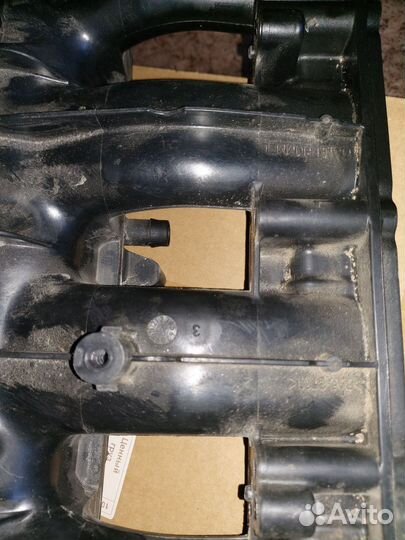 Впускной коллектор passat cc 06J133201BH