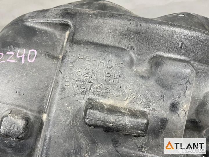 Подкрылок передний правый toyota soarer