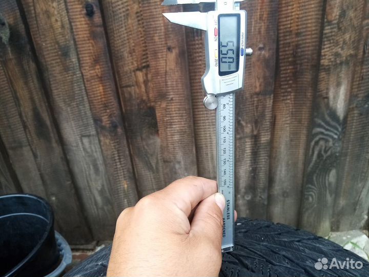 Nokian Tyres Hakkapeliitta R2 235/55 R17