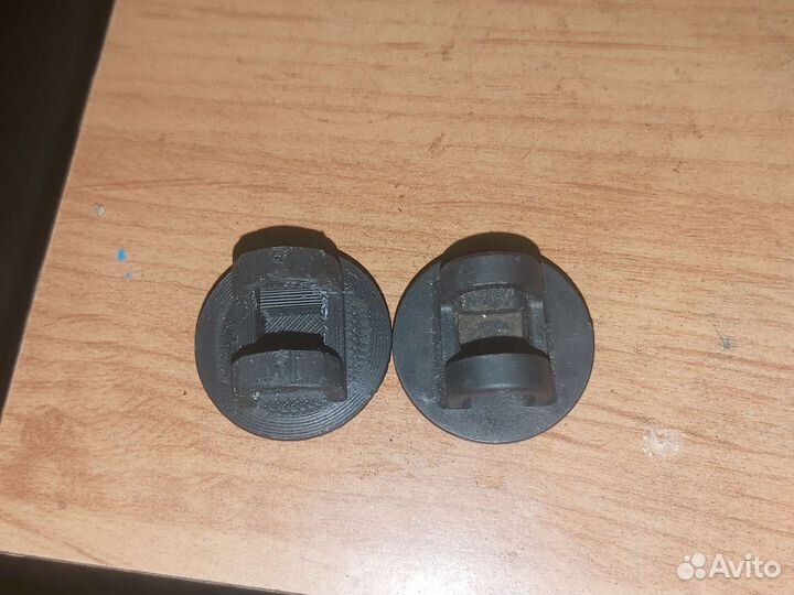 Заглушка подшипника на изитроник Opel Astra Corsa