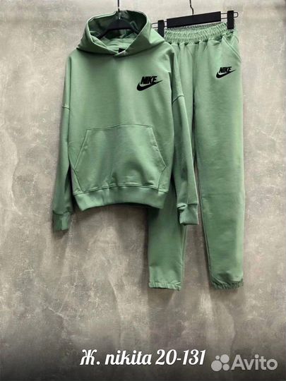 Костюм спортивный женский nike