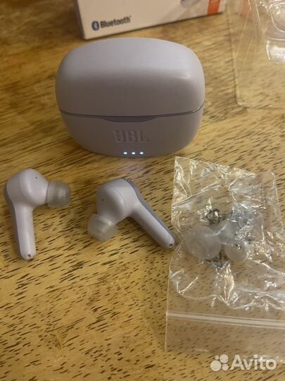 Беспроводные наушники jbl tune 215 tws