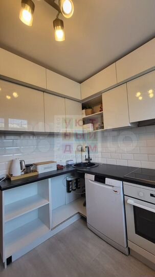 4-к. квартира, 62,8 м², 2/5 эт.