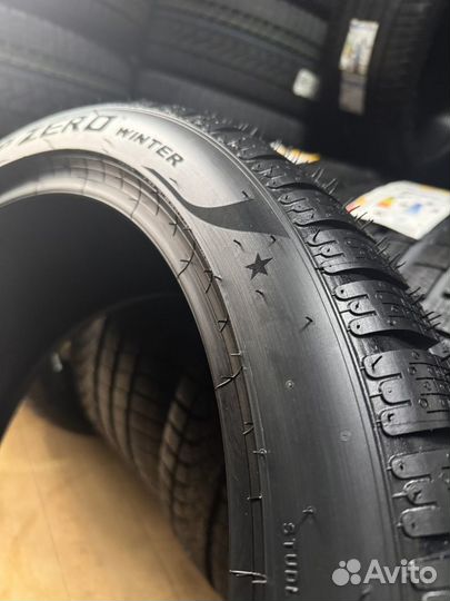 Pirelli P Zero Winter 285/35 R21 и 255/40 R21