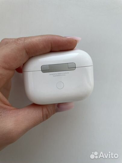 Кейс для наушников Apple AirPods Pro оригинал