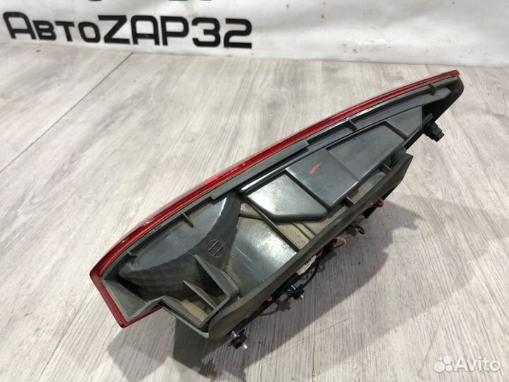 Фонарь крышки багажника левый Kia Rio 3 G4FA 2014