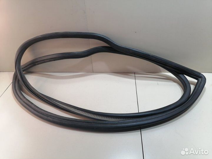 Уплотнитель багажника Audi A6 Allroad Quattro 4BH