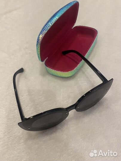 Солнцезащитные очки