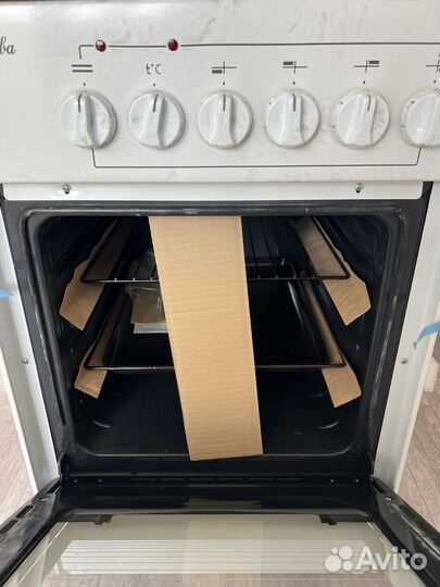 Электрическая плита с духовкой новая