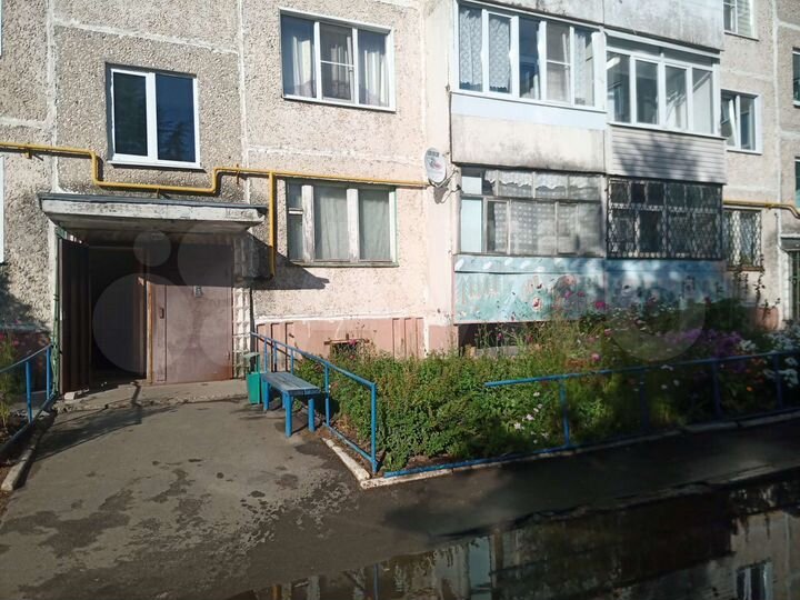 2-к. квартира, 57 м², 1/5 эт.