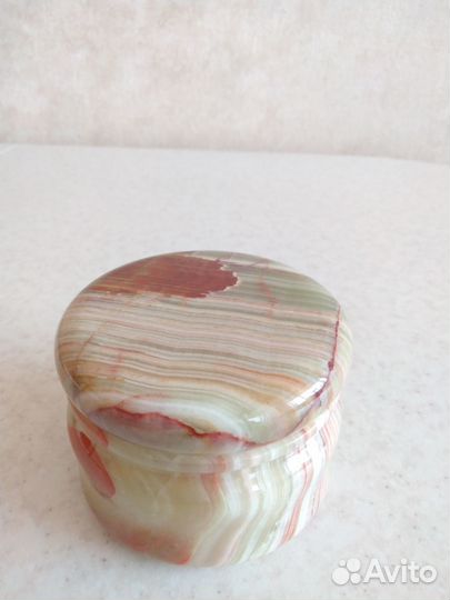 Шкатулка из оникса