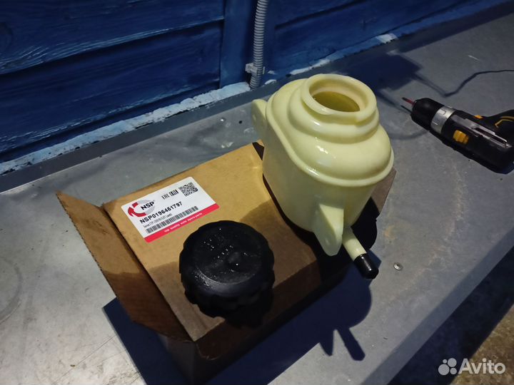 Бачок гура lacetti