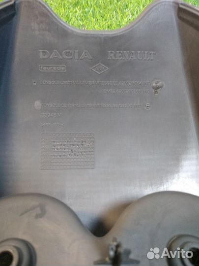 Центральная консоль Renault Logan седан 1.6 2008