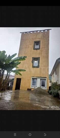 Дом 200 м² на участке 5,5 сот.