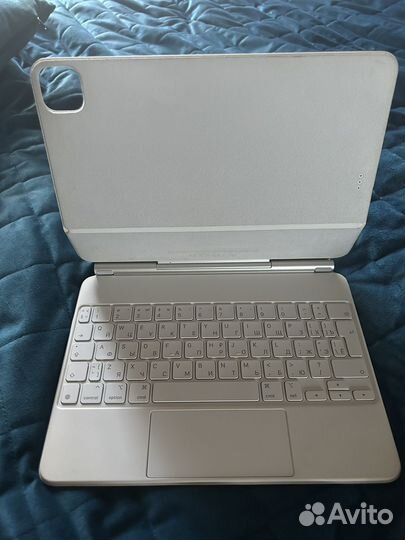 iPad air 4 256gb с клавиатурой