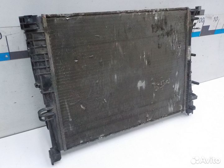 Радиатор основной на Renault Kaptur 214105731R