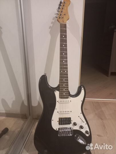 Электрогитара Stratocaster HSS