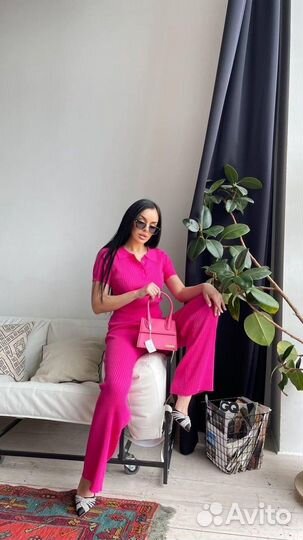 Костюм женский