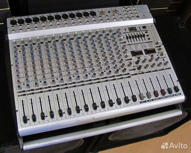 Микшер усилитель 800W Behringer PMH5000 вокал проц