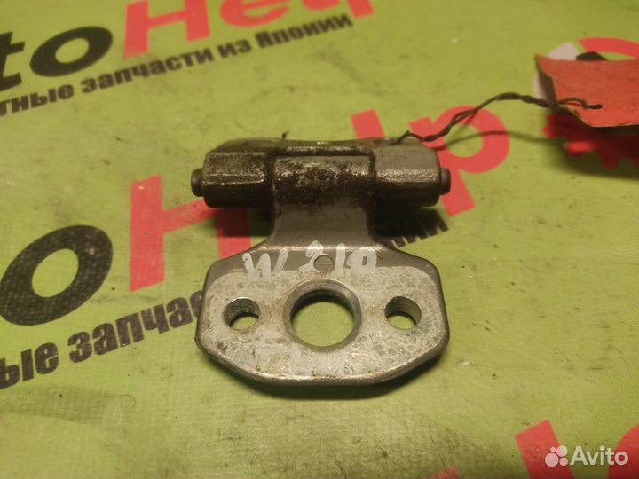 Петля двери mercedes E-class W210 перед право