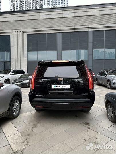 Cadillac Escalade 6.2 AT, 2019, 130 200 км