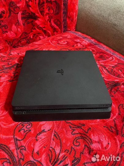 Sony playstation 4 slim