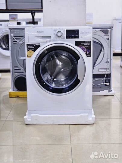 Стиральная машина Hotpoint-Ariston на 7кг