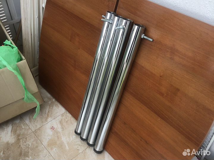 Кухонный стол