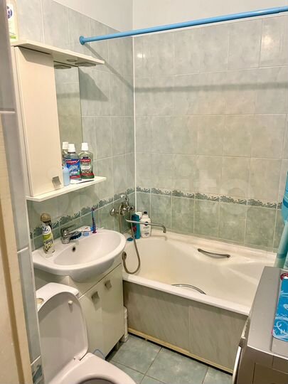 2-к. квартира, 42 м², 3/3 эт.