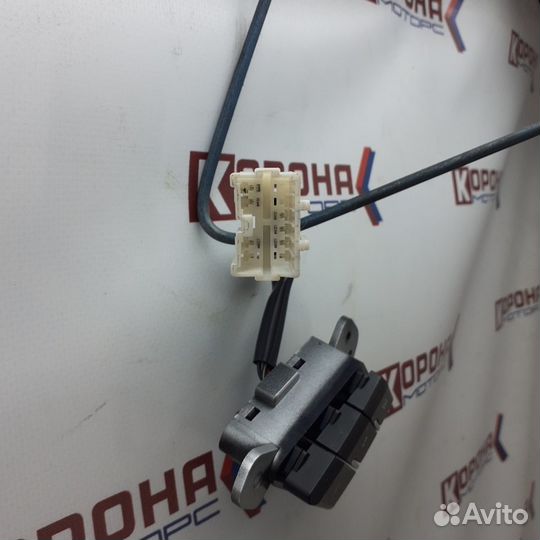 Выключатель регулировки положения сидения hyundai