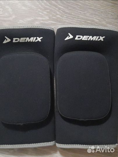 Наколенники Demix