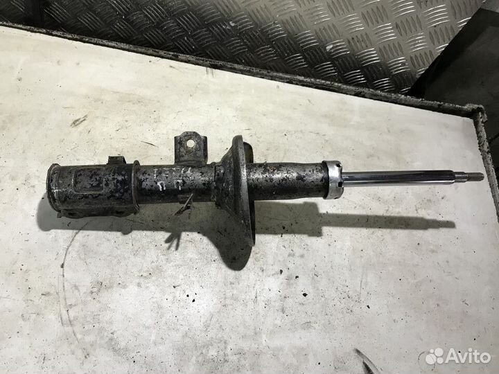 Амортизатор передний правый Hyundai Getz