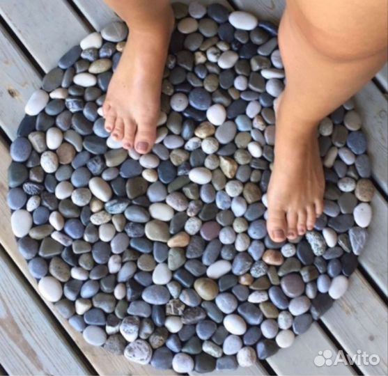 Коврик из камней