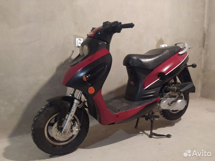 Скутер Tornado 50 (80cc)