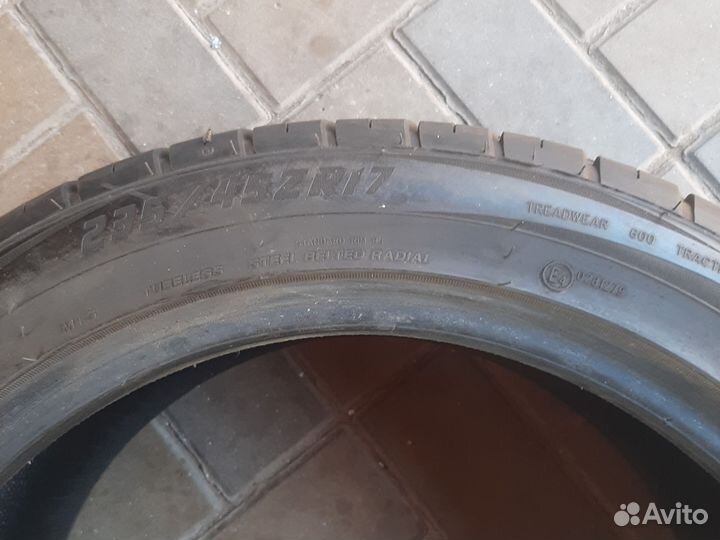 Vitour Formula X 235/45 R17